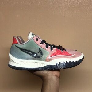 Nike Kyrie 4 Low “Pale Coral”